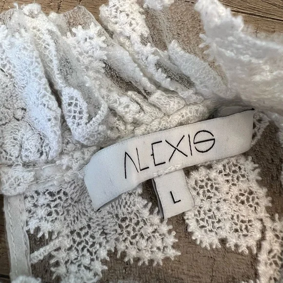 Alexis Keyhole Floral Lace Blouse - Large